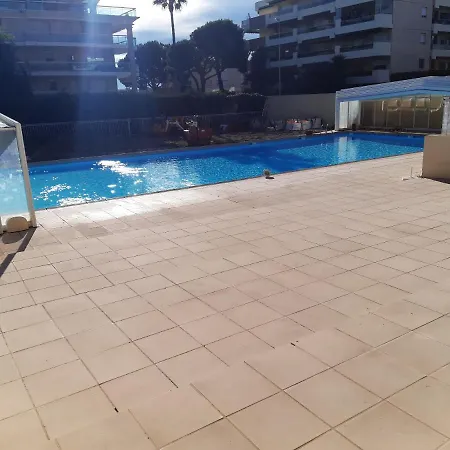 Studio A Saint Laurent Du Var A 100 M De La Plage Avec Piscine Partagee Et Jardin Clos Apartment Saint-Laurent-du-Var